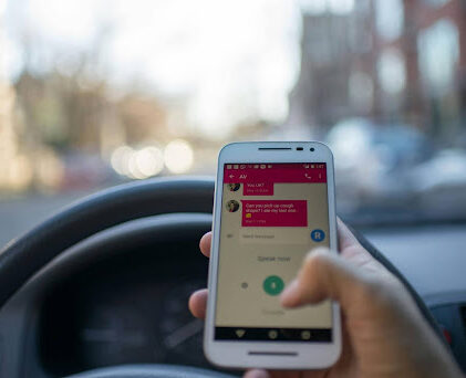 Strategies to Avoid Distractions While Driving