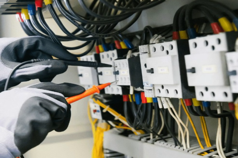 Electrical Equipment Suppliers Explained: Choosing the Right Partner for Projects and Maintenance