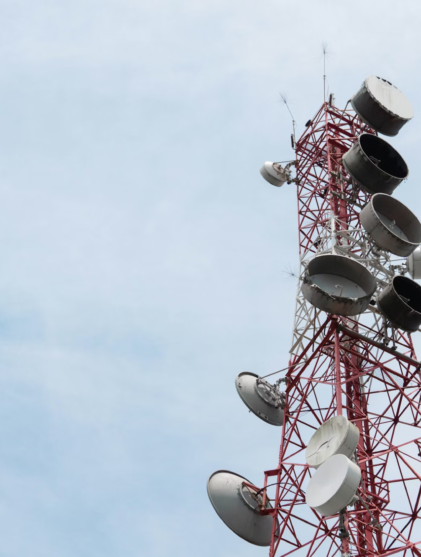 Cellphone Network Provider Advances in Fixed Wireless and Home Internet