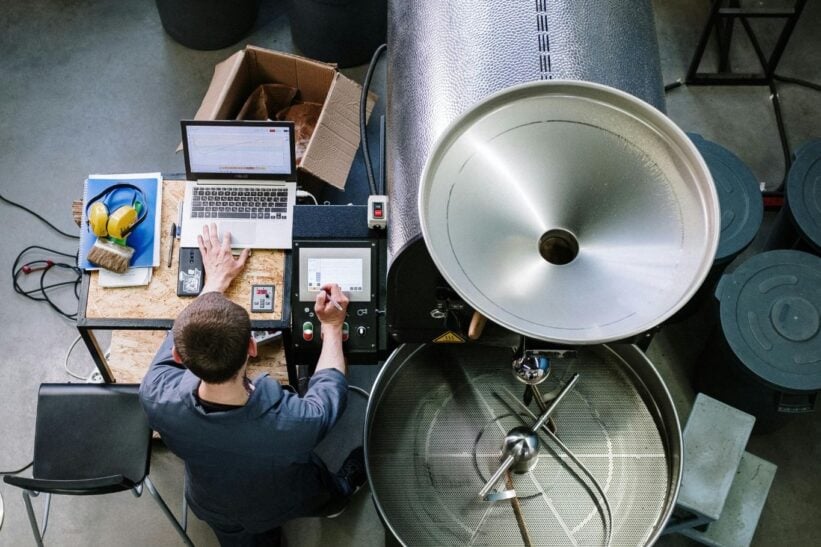 Why Manufacturing’s 30% Turnover is Harming the Factory Floor